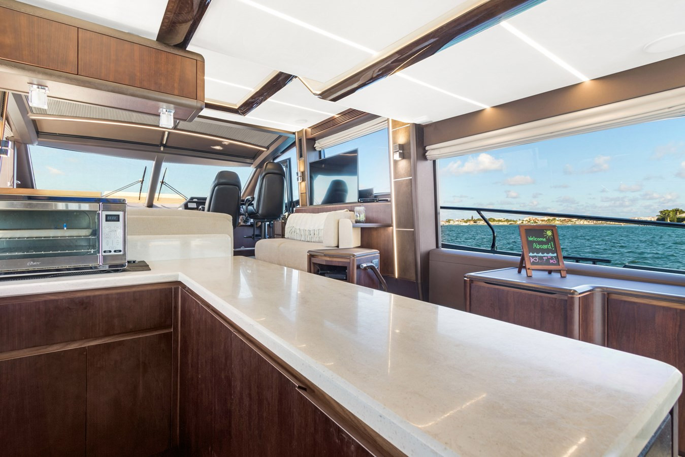 https://arconyachts.ams3.digitaloceanspaces.com/103982/conversions/large_4771446-optimize.jpg