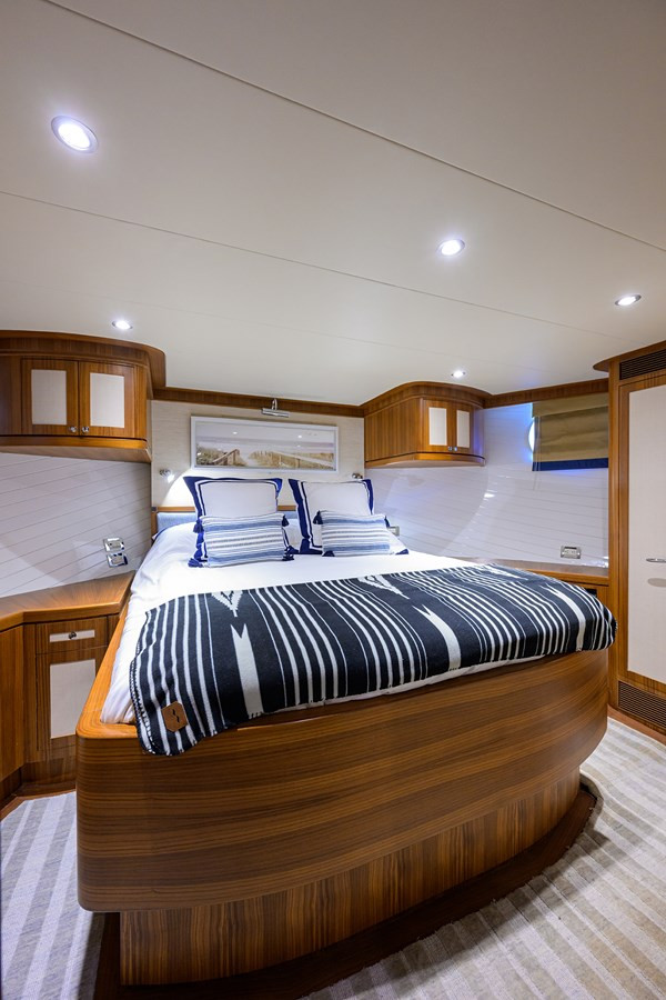https://arconyachts.ams3.digitaloceanspaces.com/104186/conversions/large_4824004-optimize.jpg