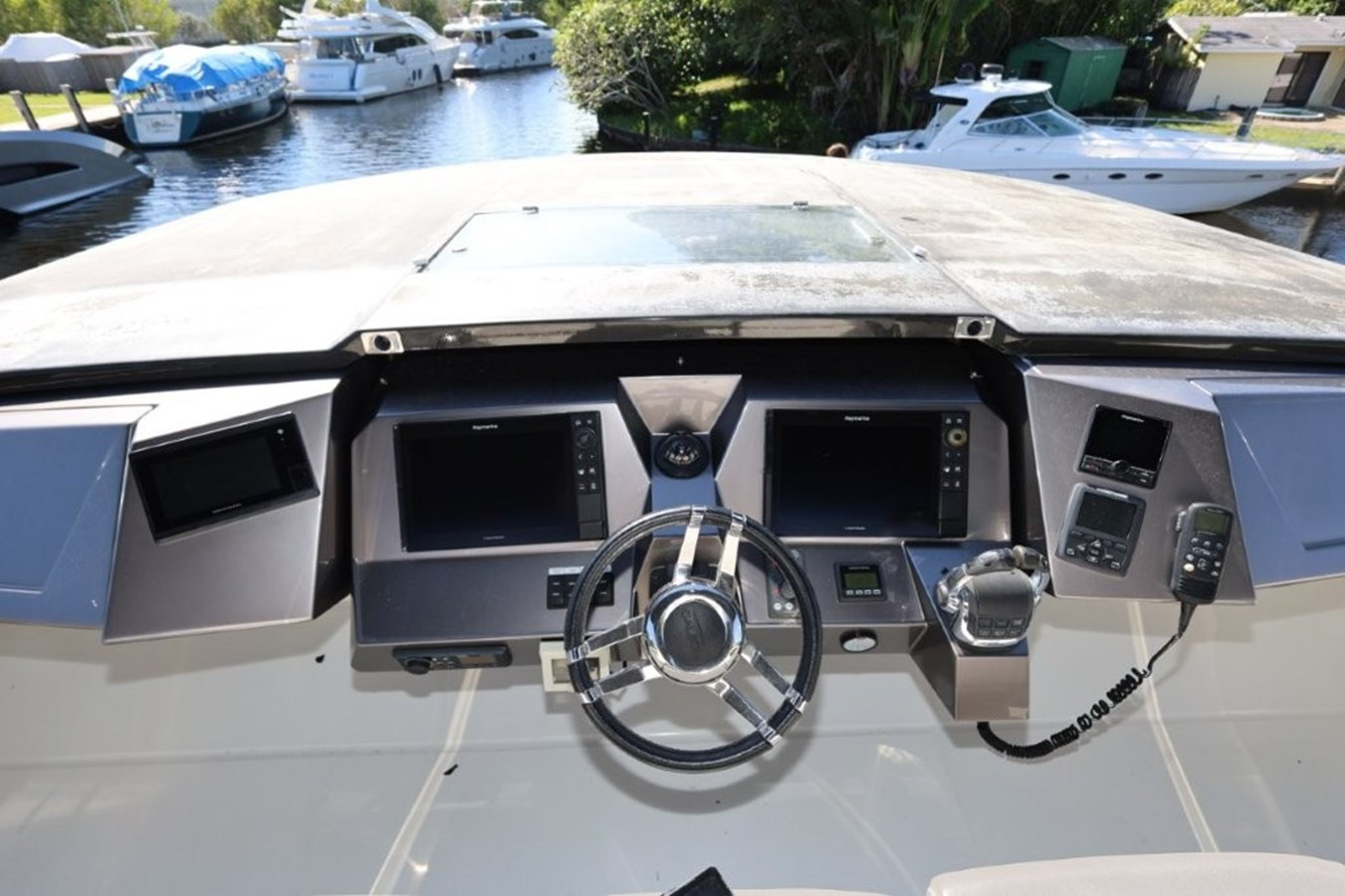 https://arconyachts.ams3.digitaloceanspaces.com/104222/conversions/large_4847308-optimize.jpg
