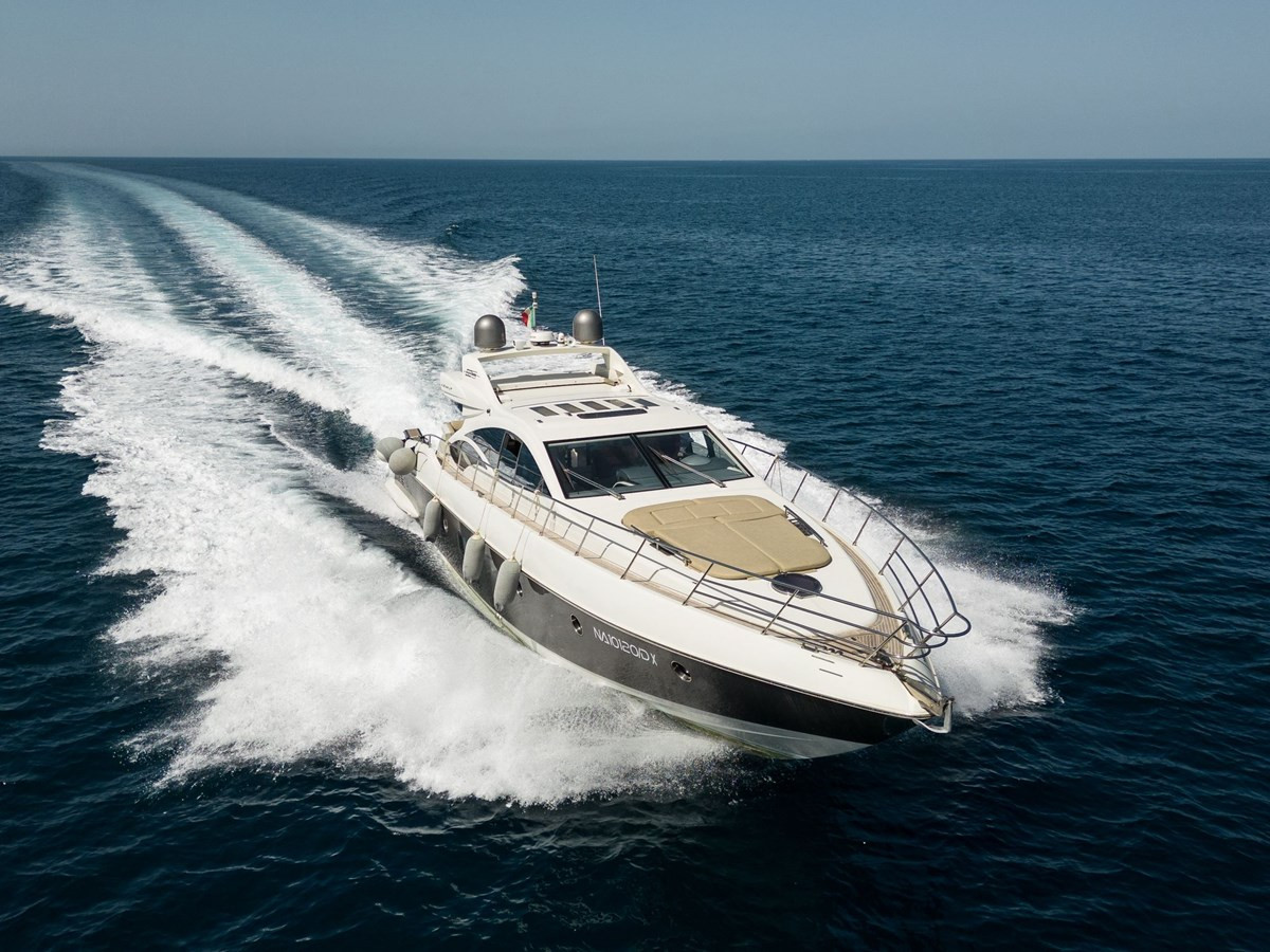 https://arconyachts.ams3.digitaloceanspaces.com/104300/conversions/large_4845879-optimize.jpg