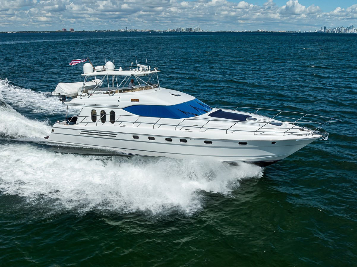 https://arconyachts.ams3.digitaloceanspaces.com/104323/conversions/large_4846768-optimize.jpg