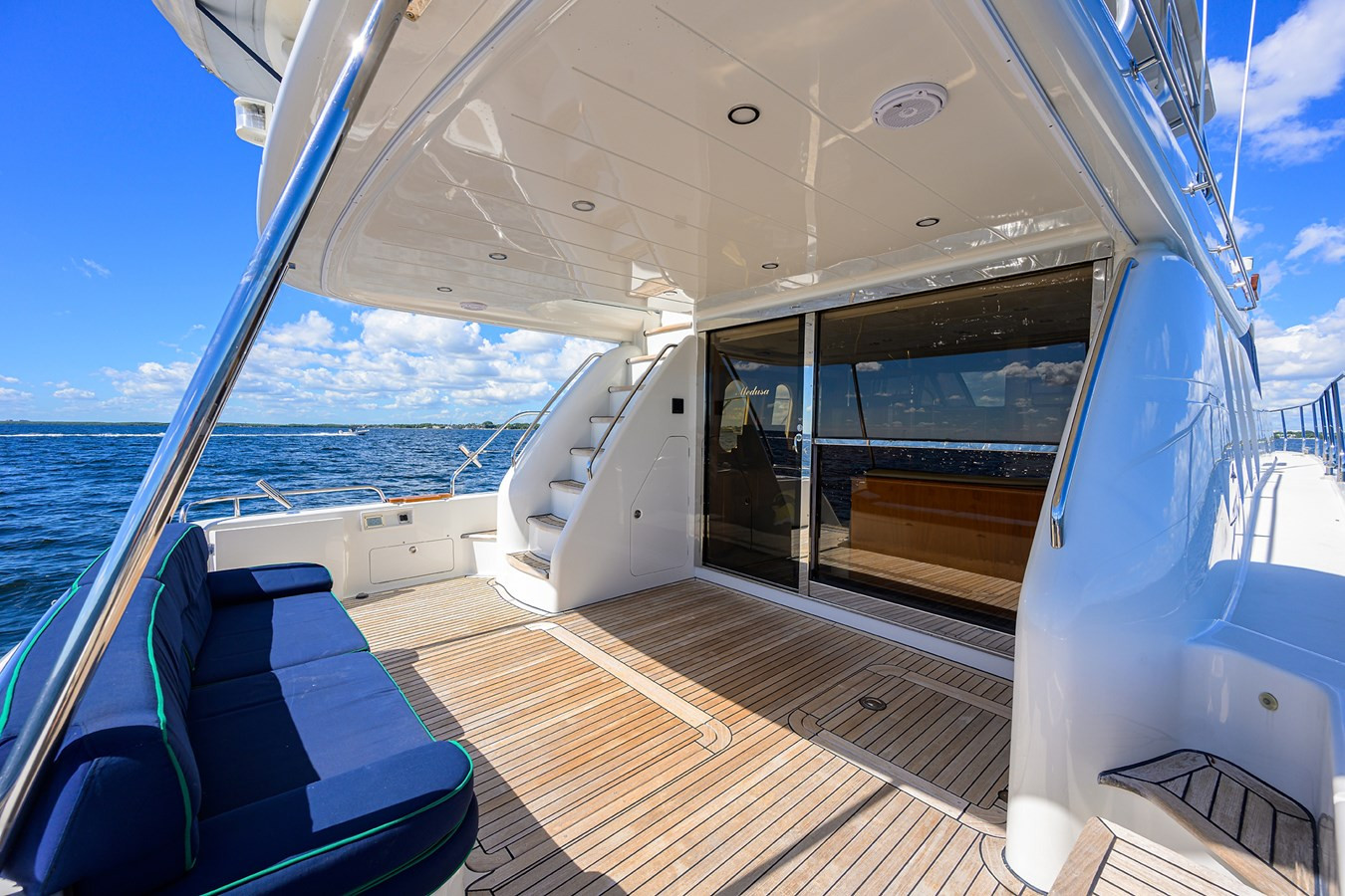 https://arconyachts.ams3.digitaloceanspaces.com/104326/conversions/large_4846769-optimize.jpg