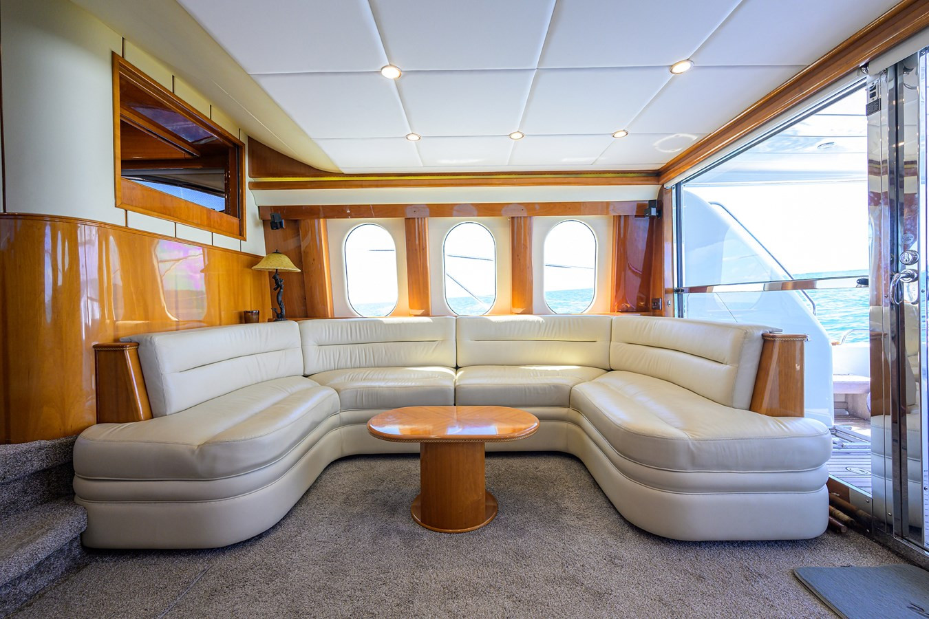 https://arconyachts.ams3.digitaloceanspaces.com/104334/conversions/large_4846772-optimize.jpg