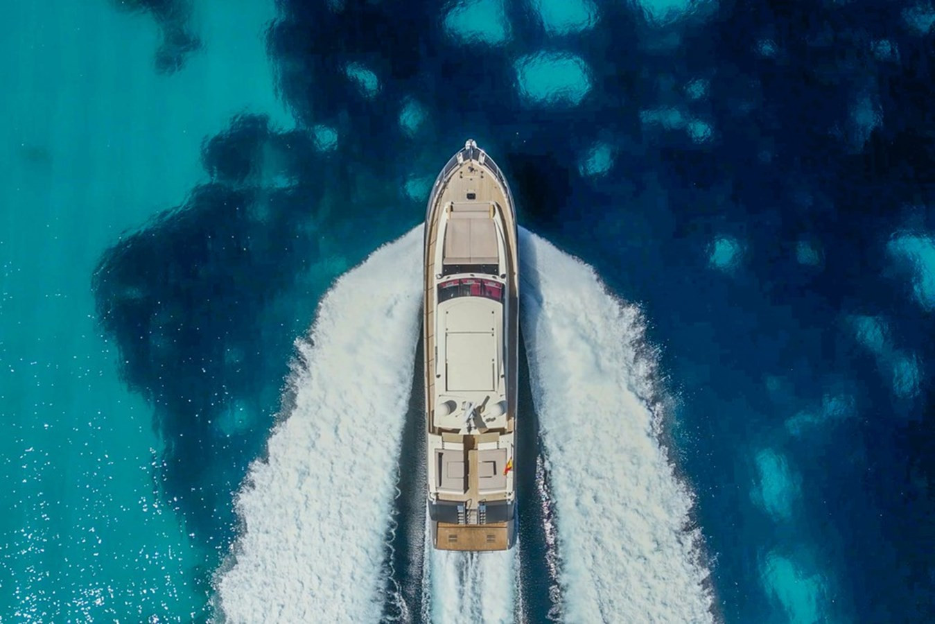https://arconyachts.ams3.digitaloceanspaces.com/104354/conversions/large_4562260-optimize.jpg