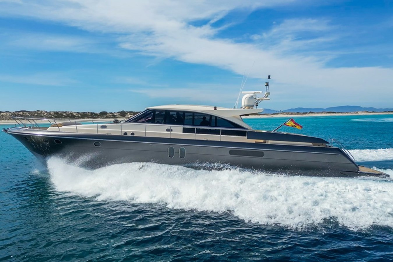 https://arconyachts.ams3.digitaloceanspaces.com/104401/conversions/large_4562261-optimize.jpg