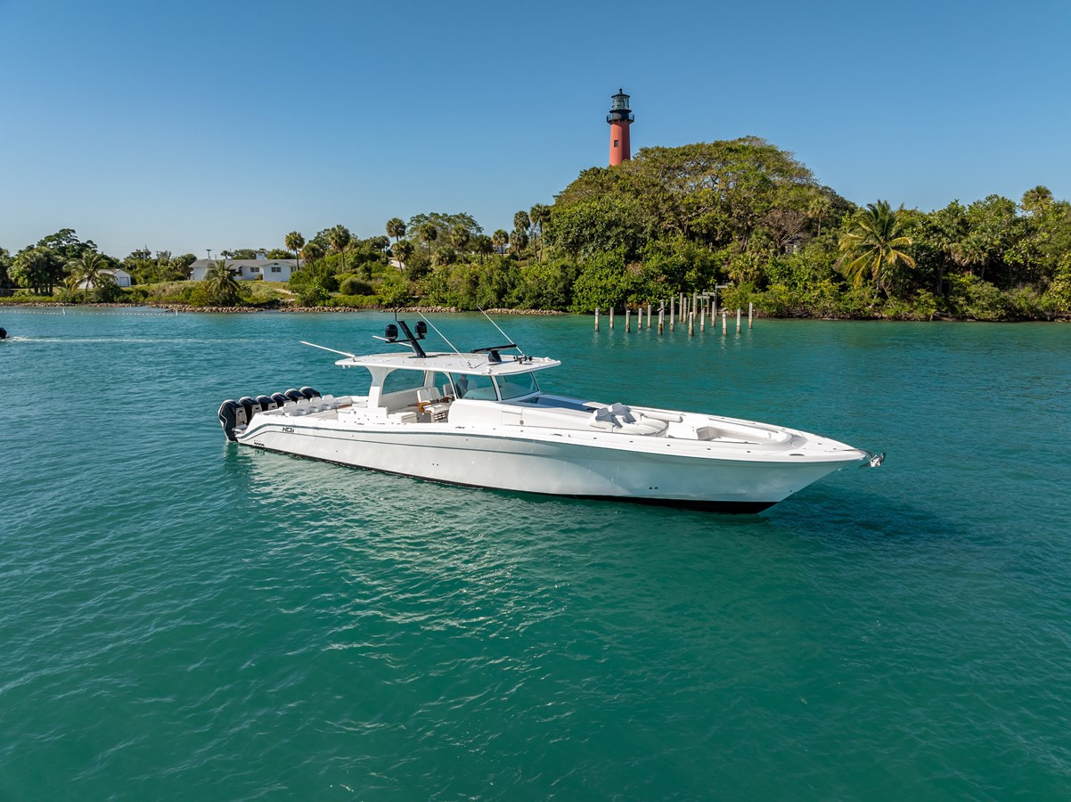 https://arconyachts.ams3.digitaloceanspaces.com/104497/conversions/large_4658479-optimize.jpg