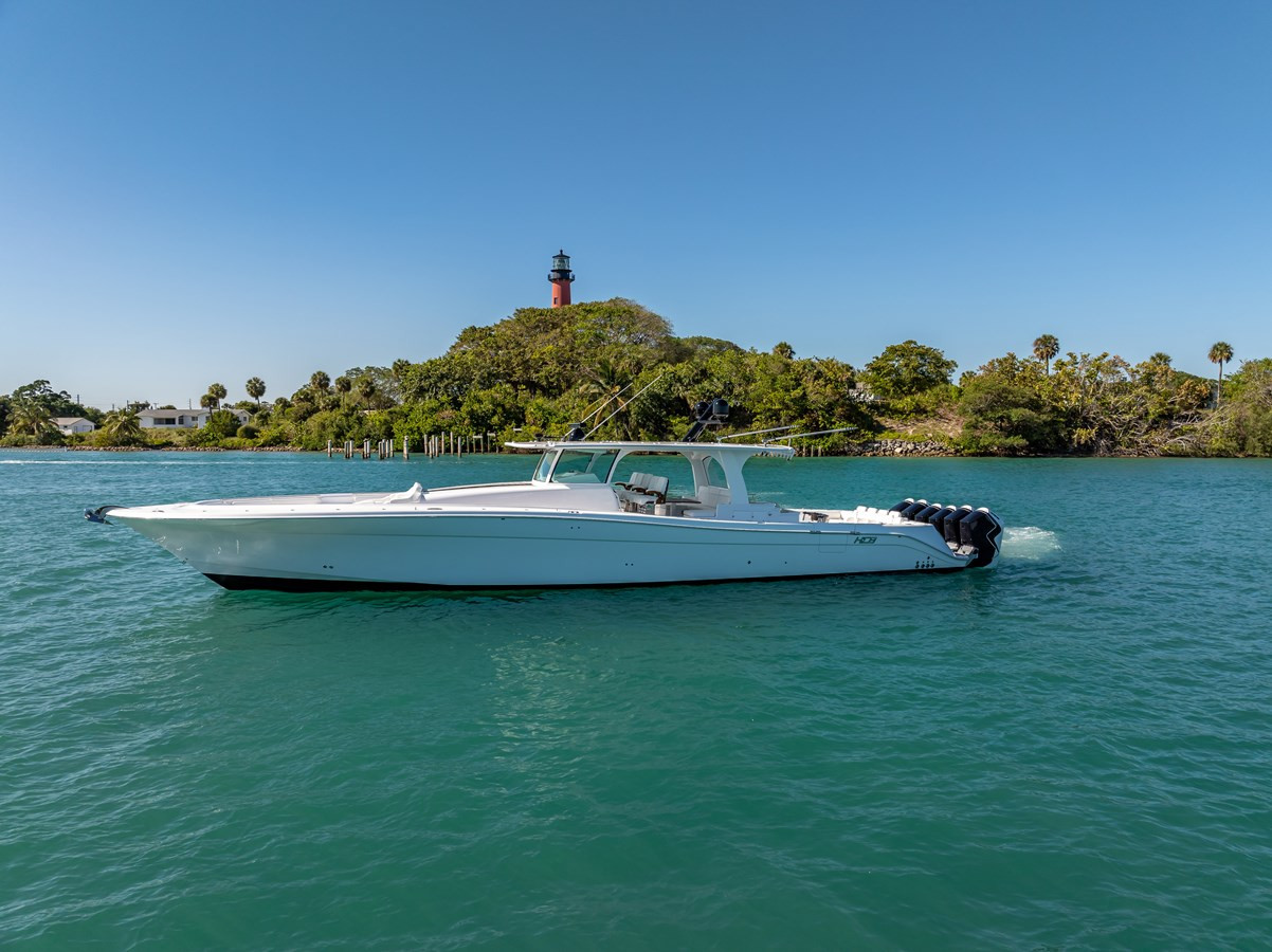 https://arconyachts.ams3.digitaloceanspaces.com/104503/conversions/large_4658485-optimize.jpg