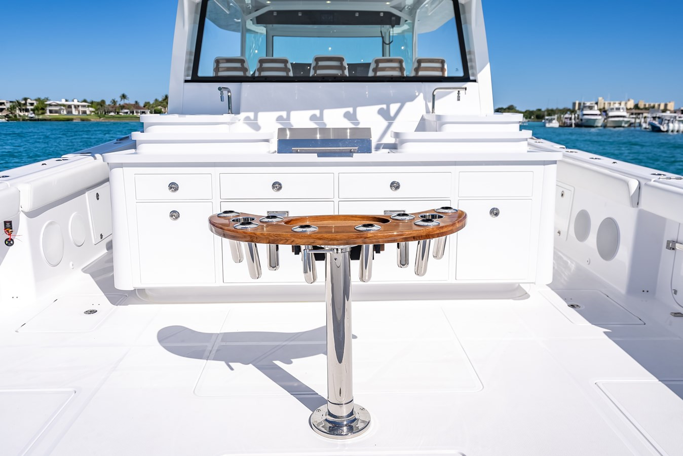 https://arconyachts.ams3.digitaloceanspaces.com/104527/conversions/large_4658504-optimize.jpg