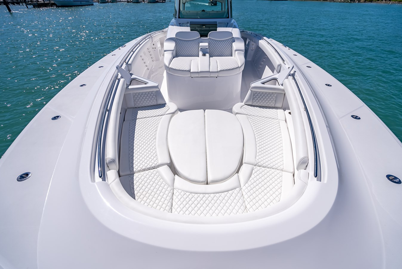 https://arconyachts.ams3.digitaloceanspaces.com/104563/conversions/large_4658534-optimize.jpg