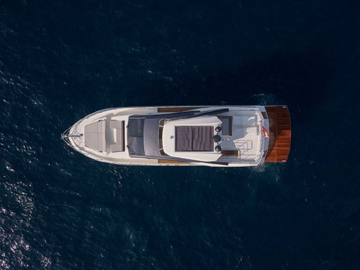 https://arconyachts.ams3.digitaloceanspaces.com/104604/conversions/large_3015962-optimize.jpg