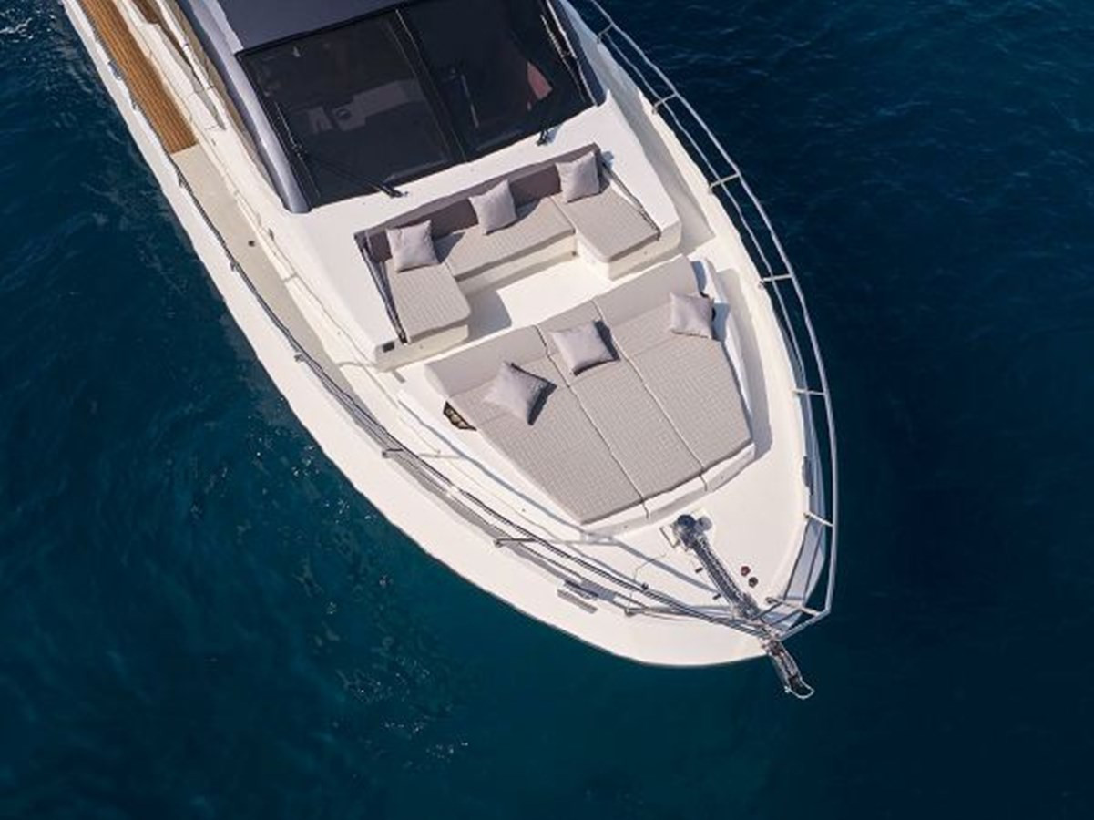 https://arconyachts.ams3.digitaloceanspaces.com/104606/conversions/large_3015963-optimize.jpg