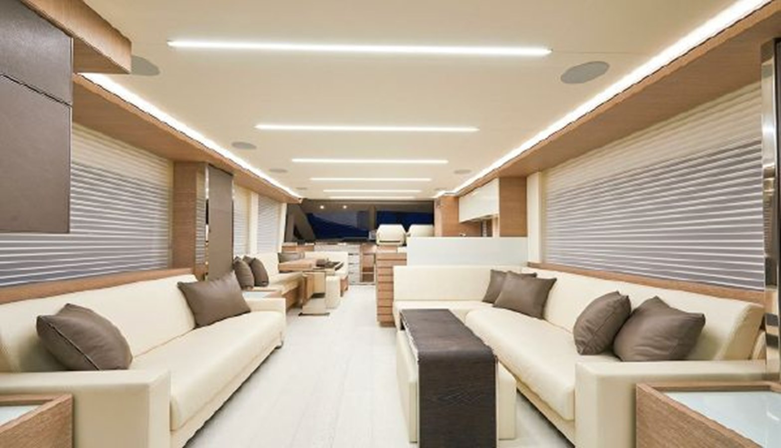 https://arconyachts.ams3.digitaloceanspaces.com/104619/conversions/large_3015968-optimize.jpg