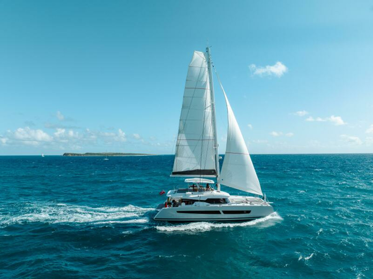 https://arconyachts.ams3.digitaloceanspaces.com/104634/conversions/large_4761101-optimize.jpg