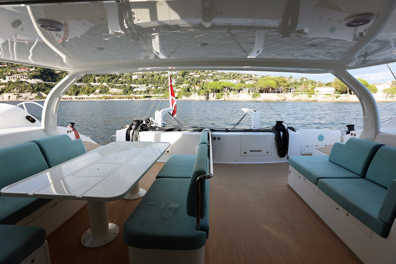https://arconyachts.ams3.digitaloceanspaces.com/104681/conversions/large_3668834-optimize.jpg