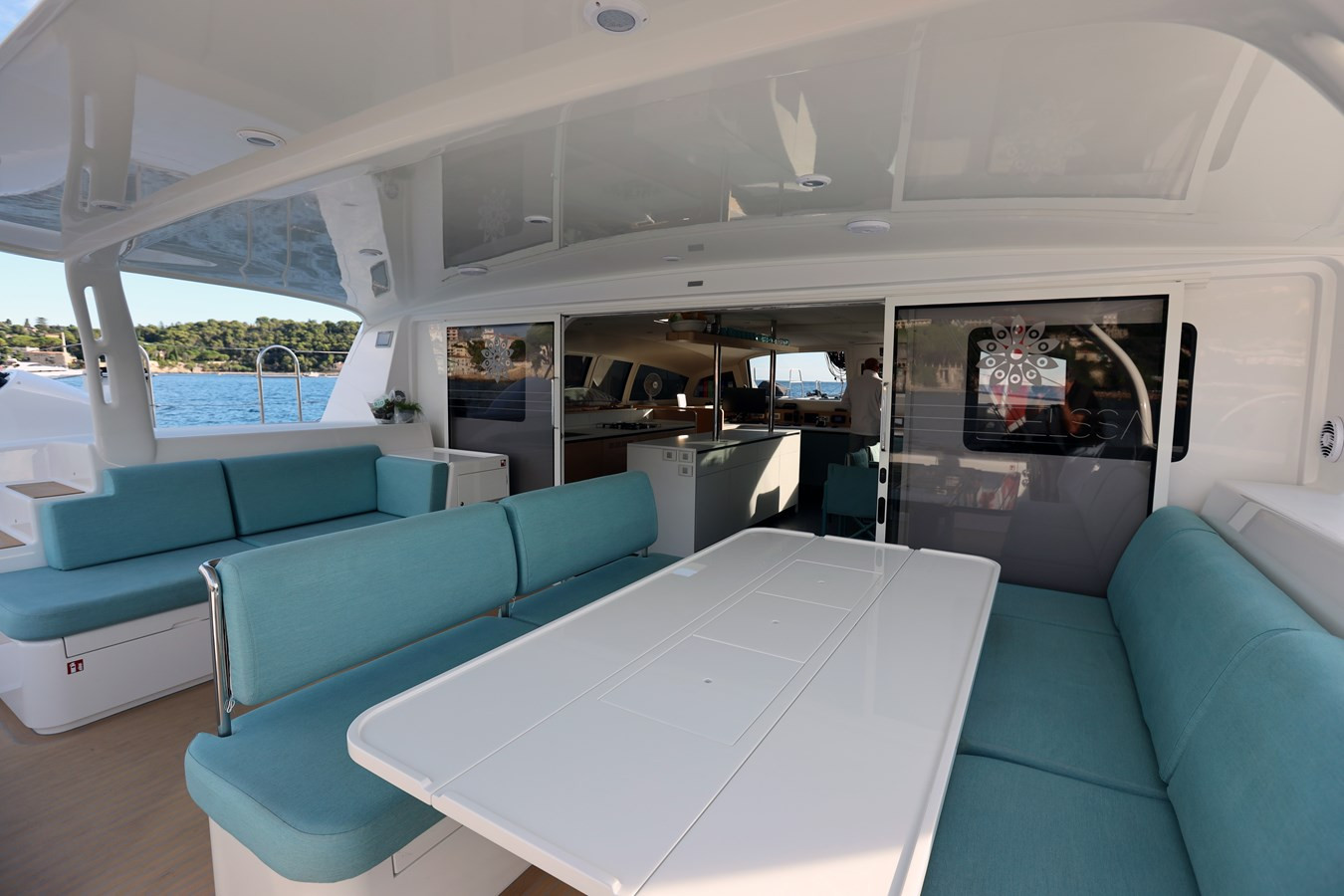 https://arconyachts.ams3.digitaloceanspaces.com/104689/conversions/large_3668837-optimize.jpg