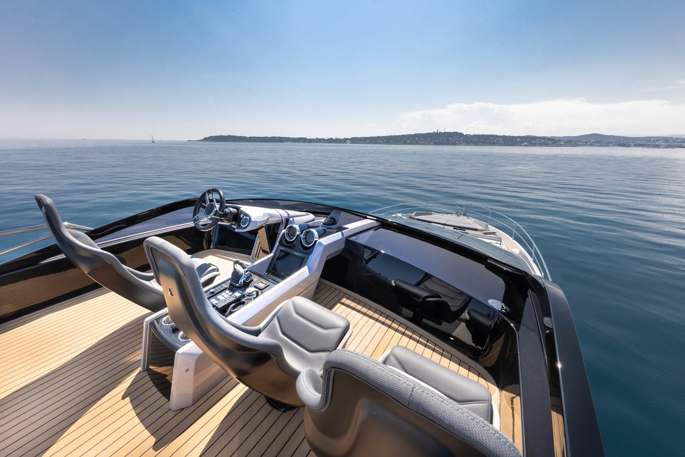 https://arconyachts.ams3.digitaloceanspaces.com/104700/conversions/large_4056072-optimize.jpg