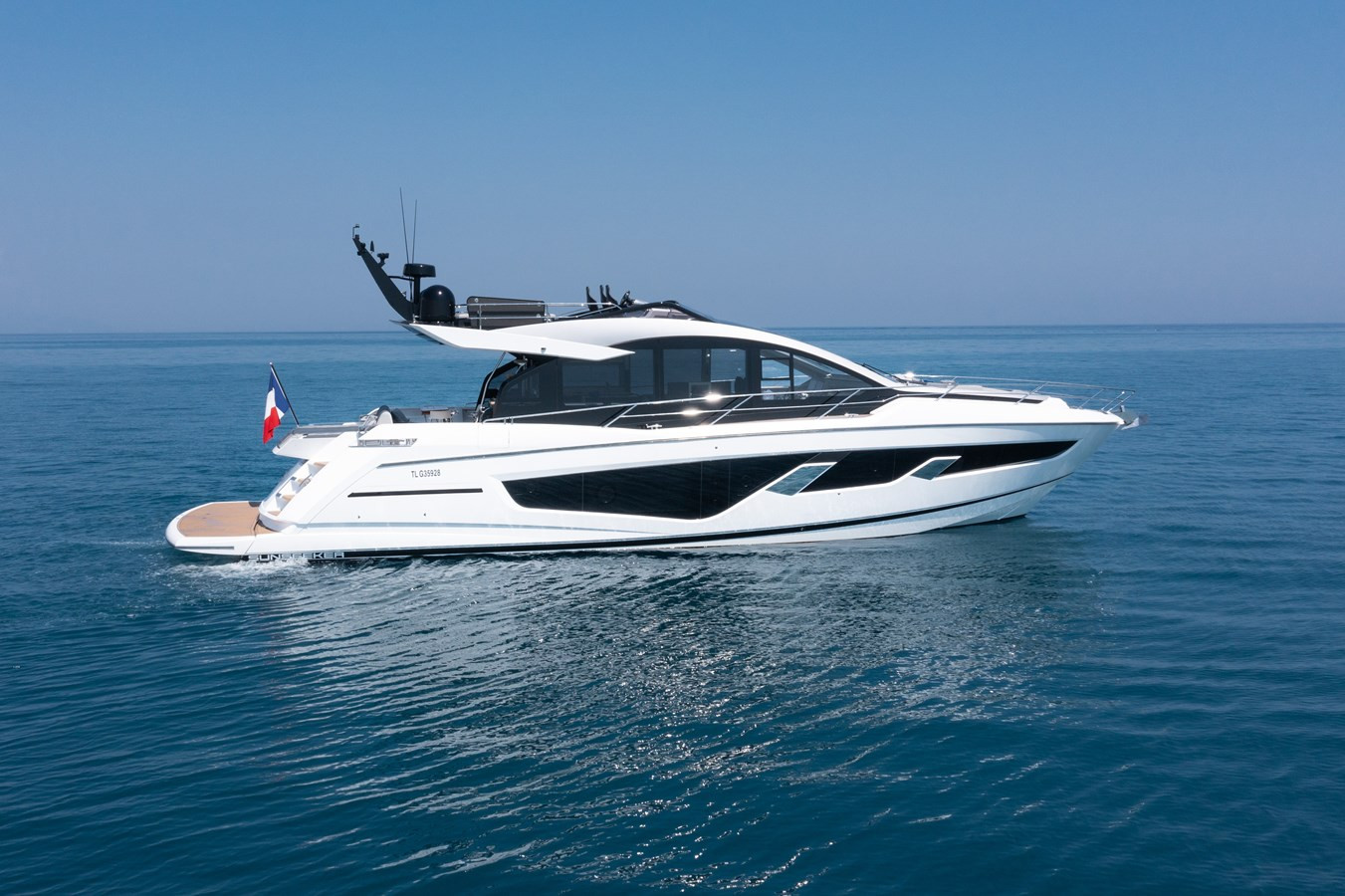 https://arconyachts.ams3.digitaloceanspaces.com/104717/conversions/large_4056079-optimize.jpg