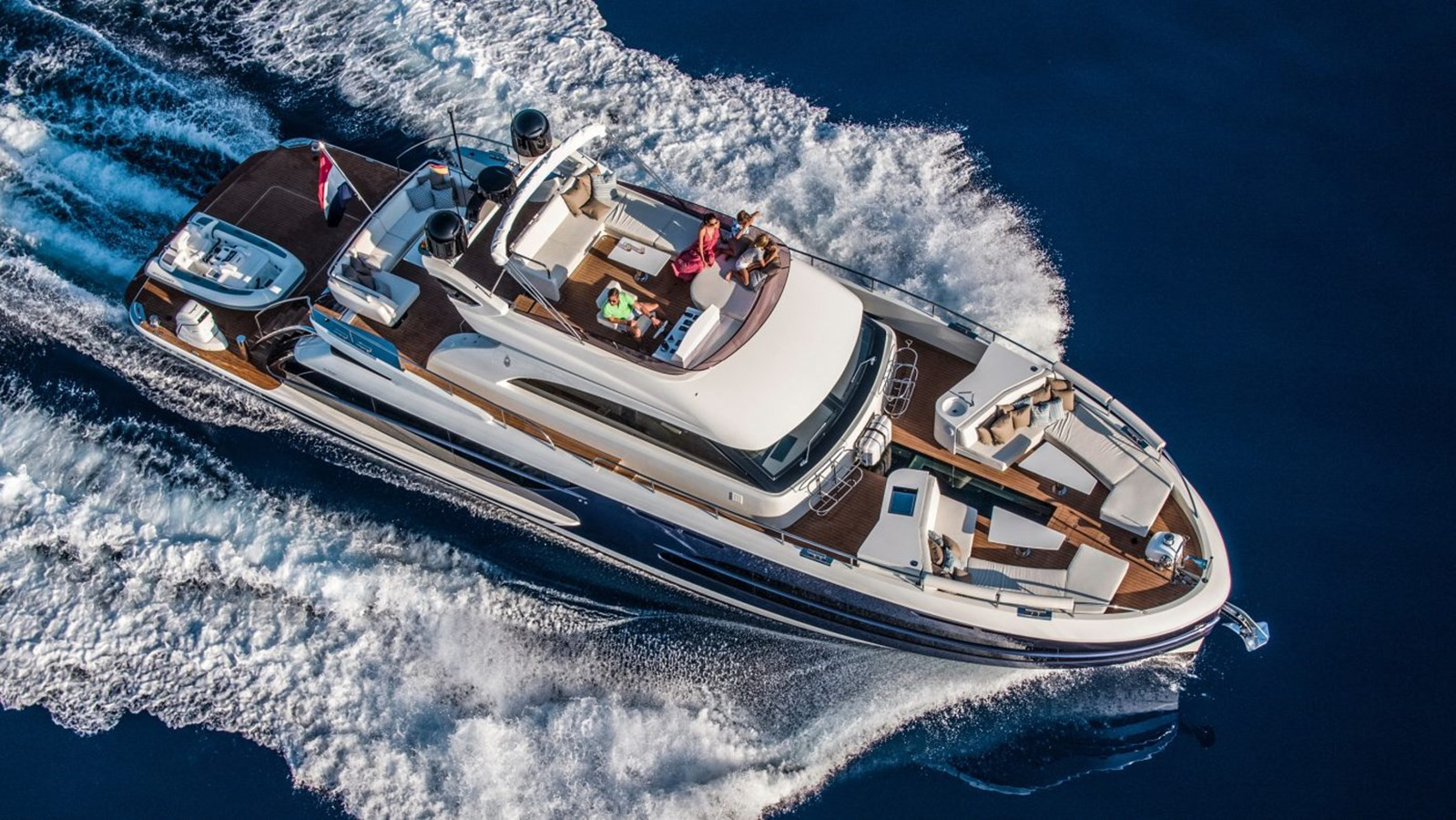 https://arconyachts.ams3.digitaloceanspaces.com/104736/conversions/large_2959339-optimize.jpg