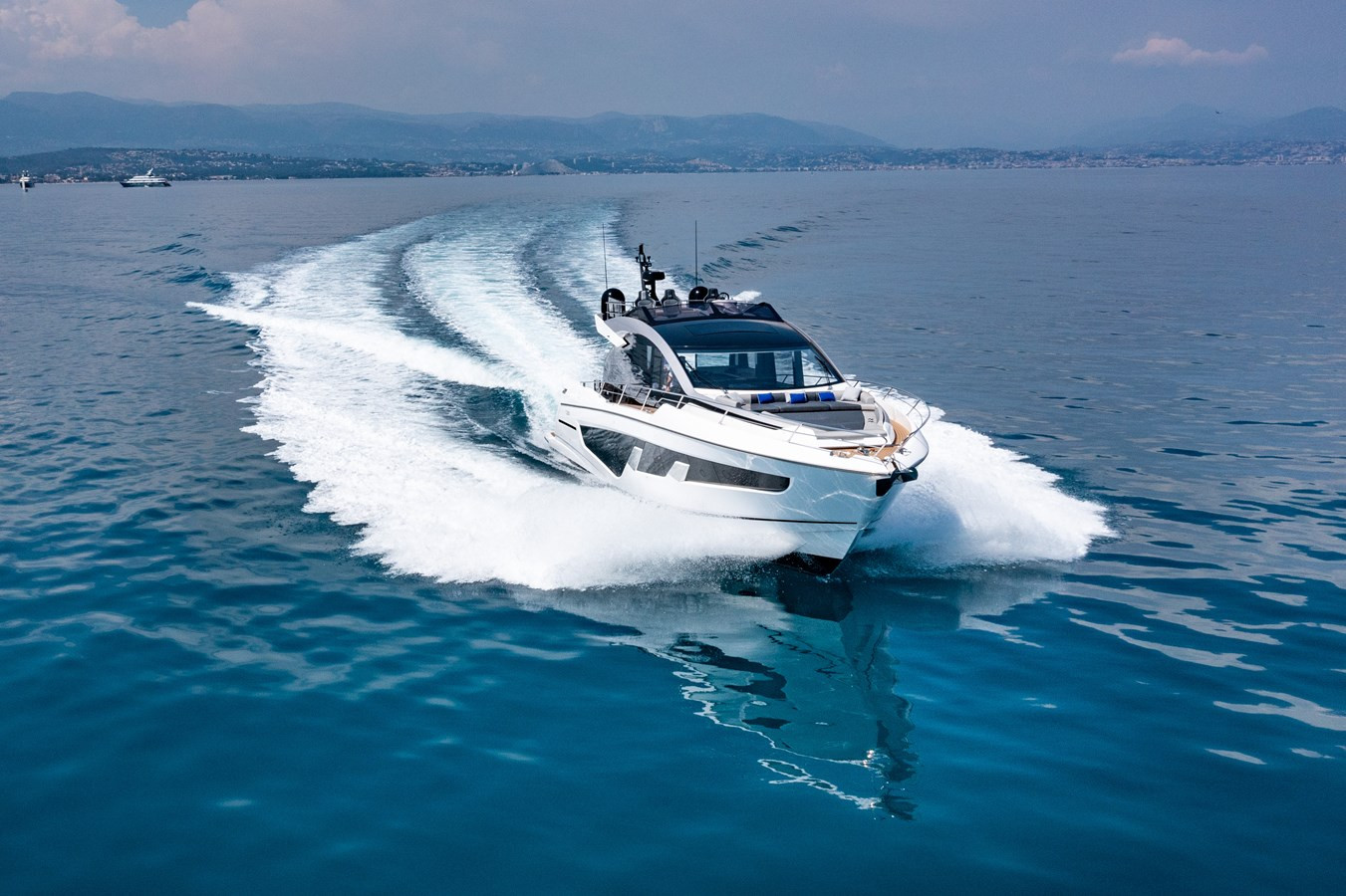 https://arconyachts.ams3.digitaloceanspaces.com/104768/conversions/large_4056097-optimize.jpg