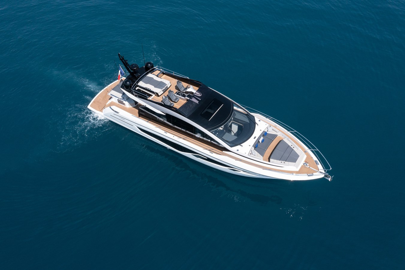 https://arconyachts.ams3.digitaloceanspaces.com/104776/conversions/large_4056101-optimize.jpg