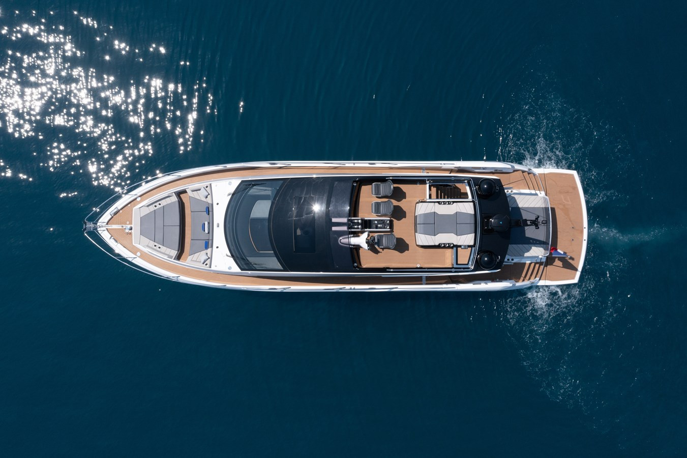 https://arconyachts.ams3.digitaloceanspaces.com/104779/conversions/large_4056102-optimize.jpg