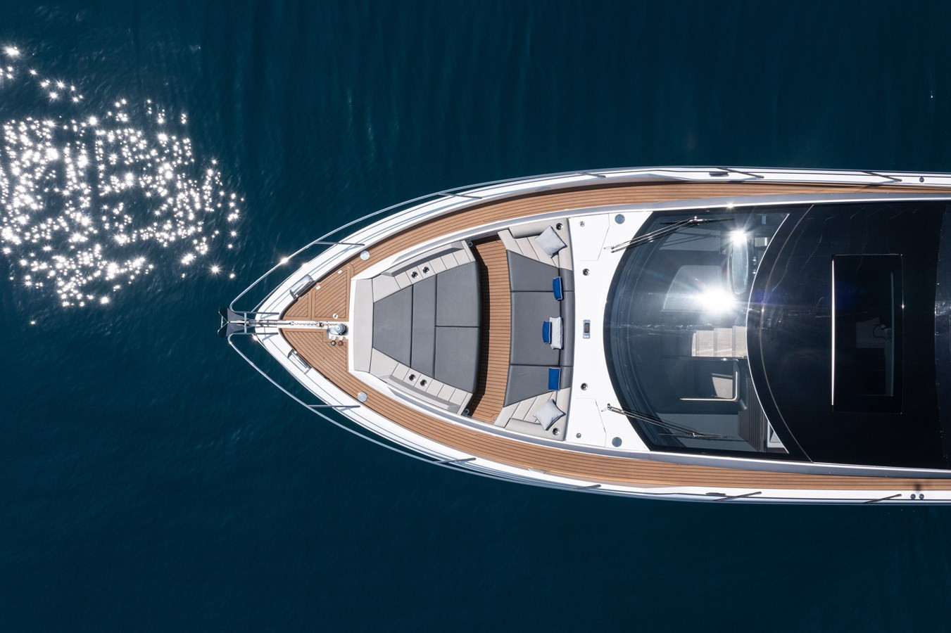 https://arconyachts.ams3.digitaloceanspaces.com/104797/conversions/large_4056108-optimize.jpg