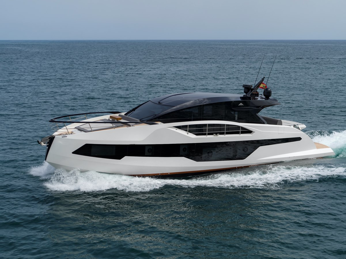 https://arconyachts.ams3.digitaloceanspaces.com/104840/conversions/large_3648450-optimize.jpg