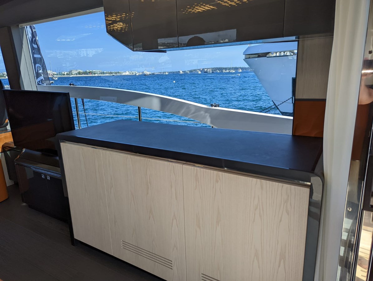 https://arconyachts.ams3.digitaloceanspaces.com/104870/conversions/large_3648460-optimize.jpg