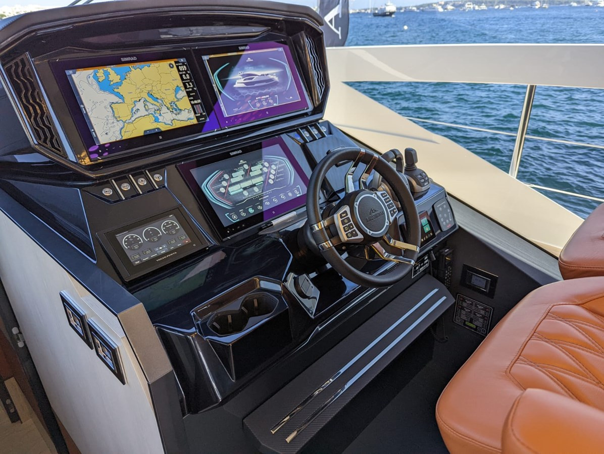 https://arconyachts.ams3.digitaloceanspaces.com/104898/conversions/large_3648469-optimize.jpg
