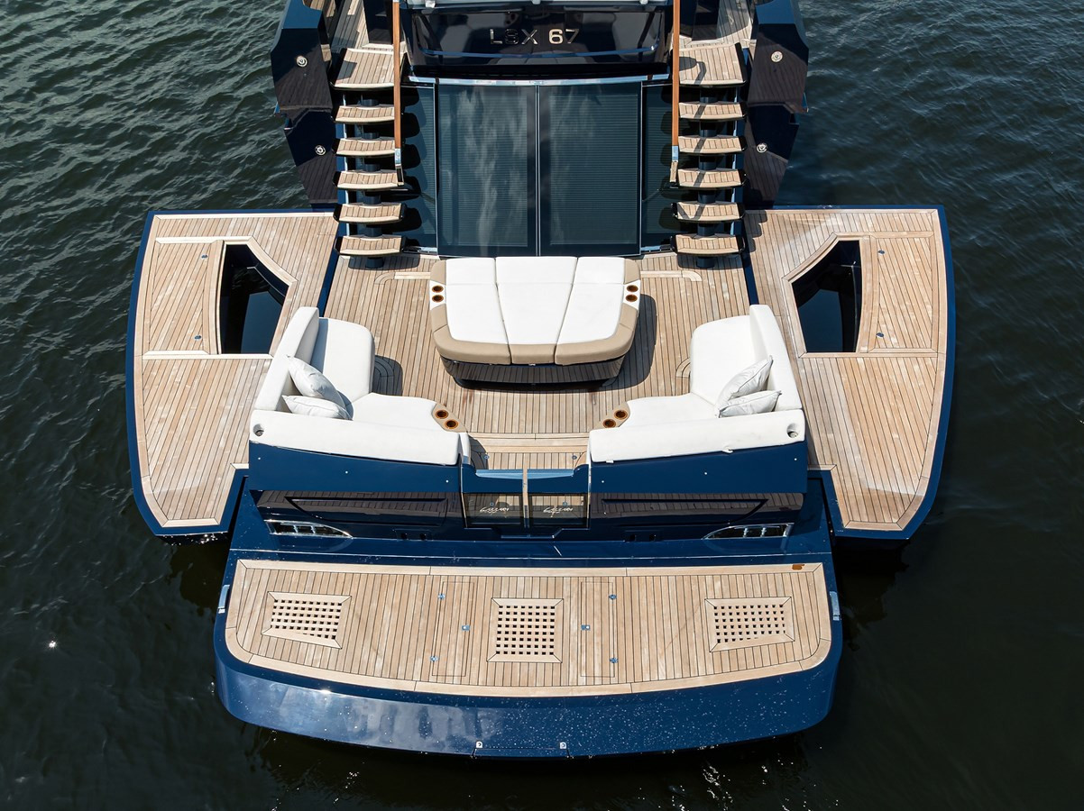 https://arconyachts.ams3.digitaloceanspaces.com/104936/conversions/large_4656395-optimize.jpg
