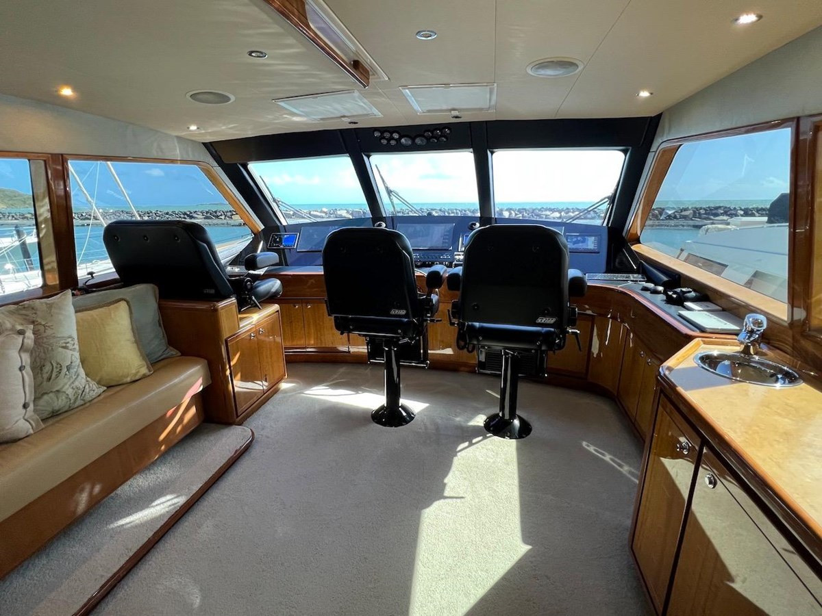 https://arconyachts.ams3.digitaloceanspaces.com/104950/conversions/large_4088912-optimize.jpg