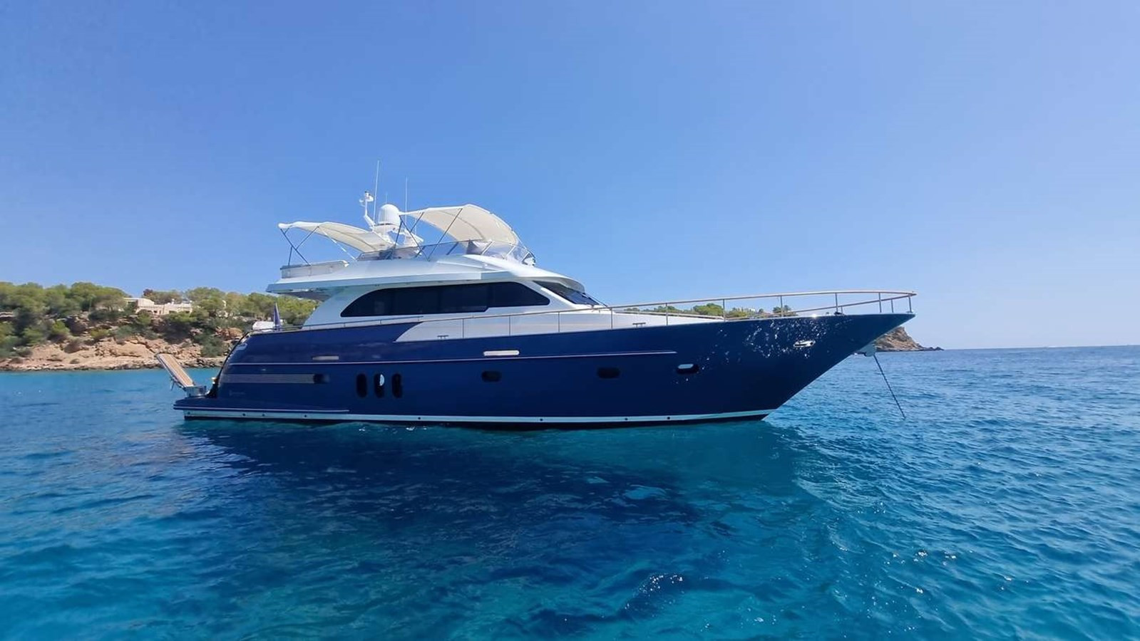 https://arconyachts.ams3.digitaloceanspaces.com/104982/conversions/large_3877051-optimize.jpg