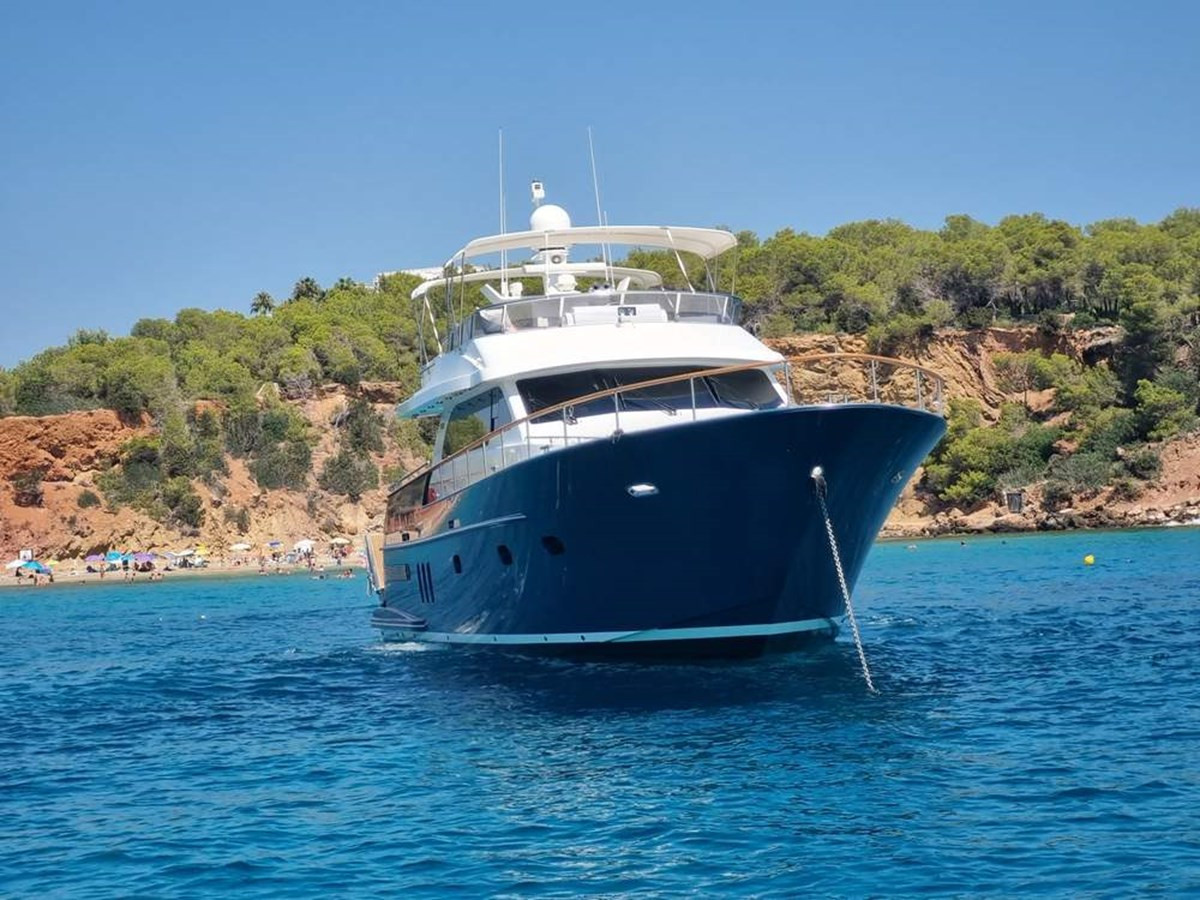 https://arconyachts.ams3.digitaloceanspaces.com/104994/conversions/large_3877055-optimize.jpg