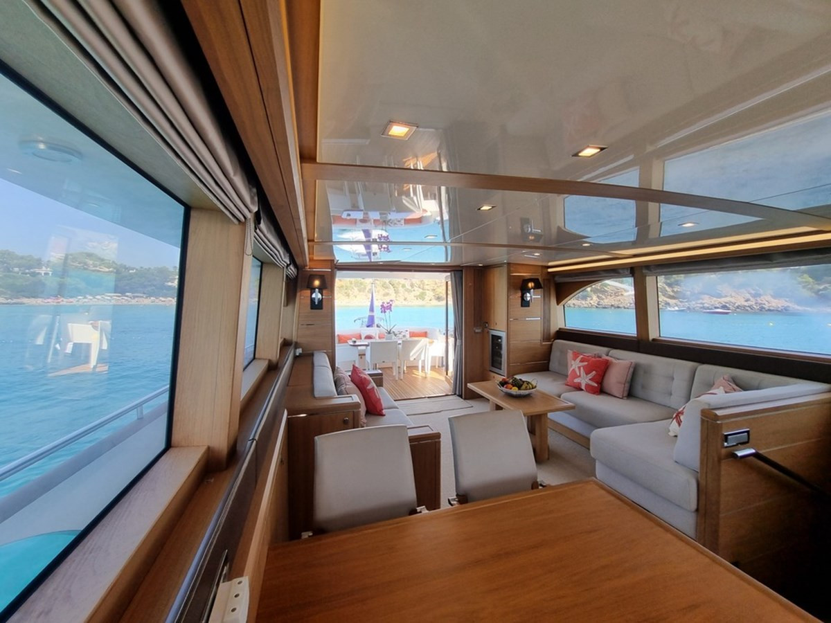 https://arconyachts.ams3.digitaloceanspaces.com/105004/conversions/large_3877060-optimize.jpg