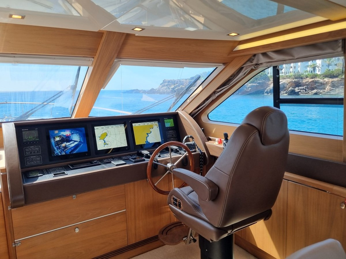https://arconyachts.ams3.digitaloceanspaces.com/105016/conversions/large_3877064-optimize.jpg