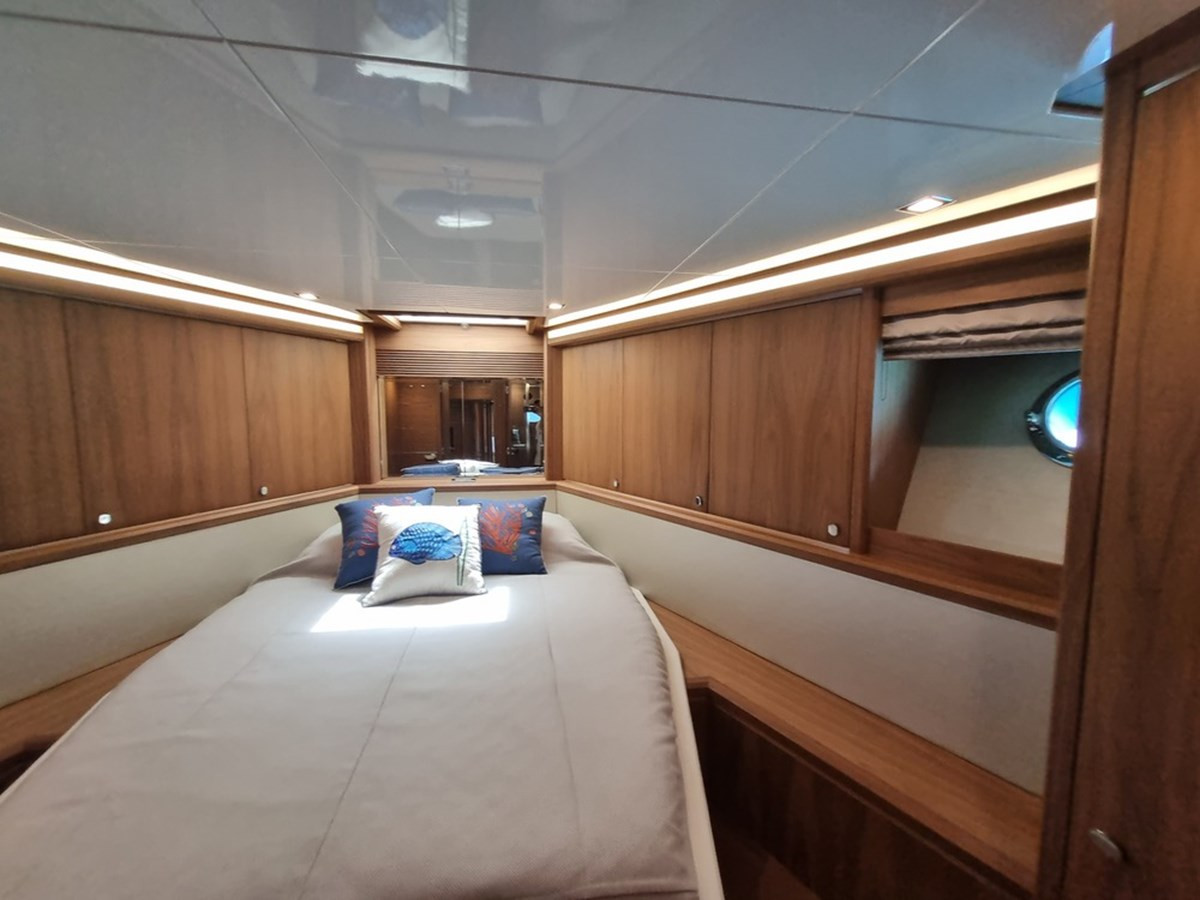 https://arconyachts.ams3.digitaloceanspaces.com/105031/conversions/large_3877070-optimize.jpg