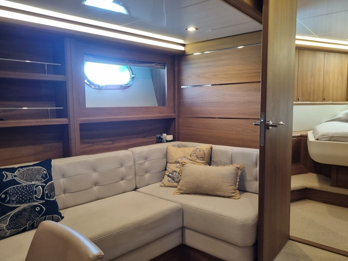 https://arconyachts.ams3.digitaloceanspaces.com/105040/conversions/large_3877073-optimize.jpg