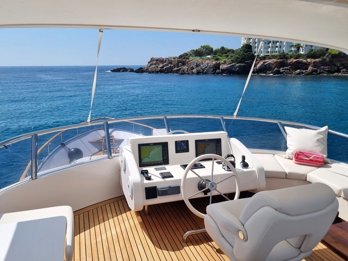 https://arconyachts.ams3.digitaloceanspaces.com/105046/conversions/large_3877075-optimize.jpg