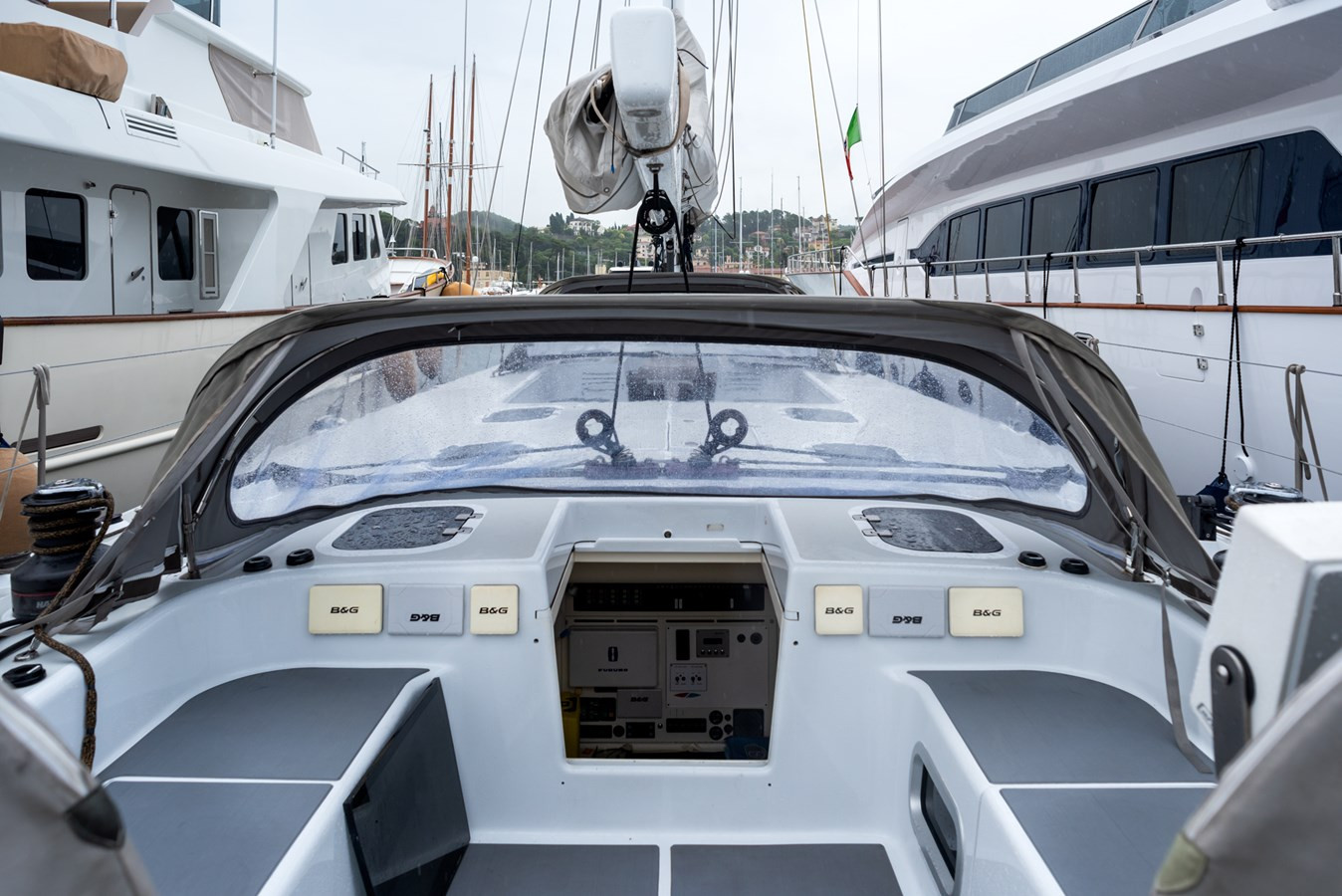 https://arconyachts.ams3.digitaloceanspaces.com/105076/conversions/large_3867257-optimize.jpg
