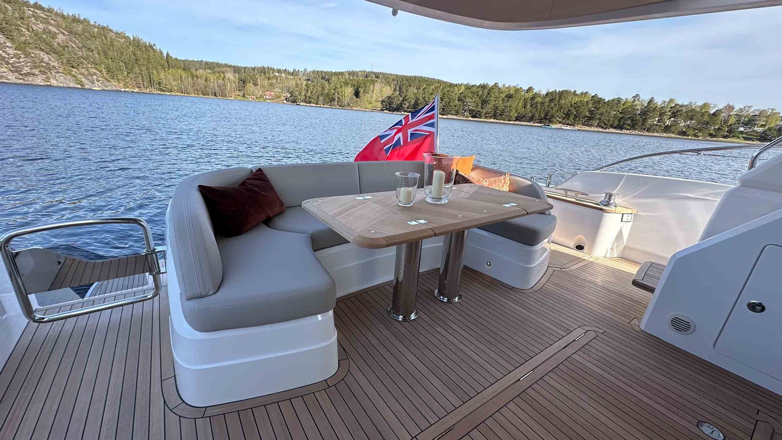 https://arconyachts.ams3.digitaloceanspaces.com/105158/conversions/large_4679323-optimize.jpg