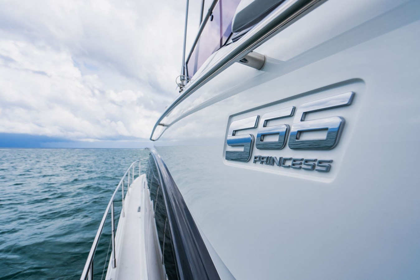 https://arconyachts.ams3.digitaloceanspaces.com/105165/conversions/large_4392267-optimize.jpg
