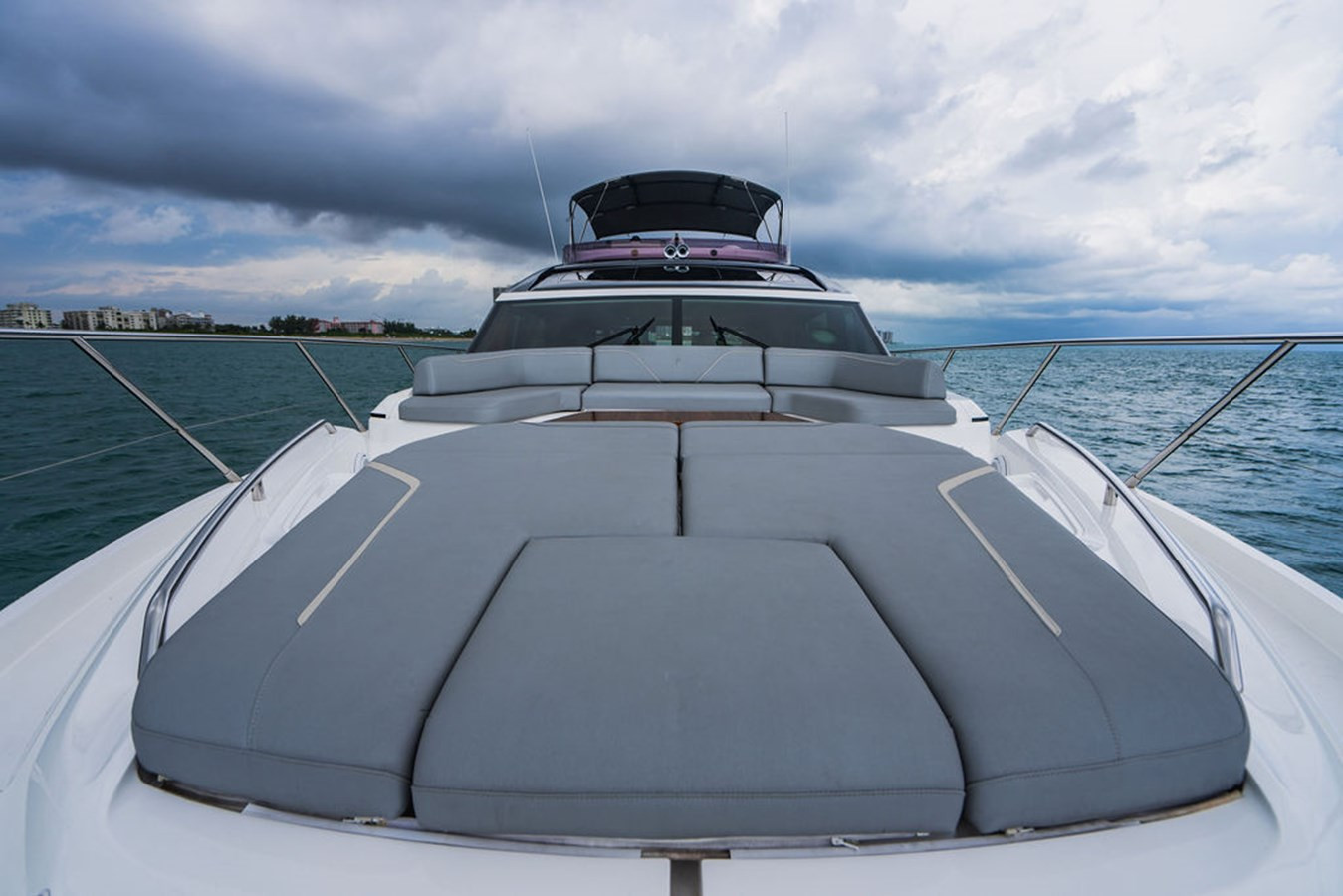 https://arconyachts.ams3.digitaloceanspaces.com/105176/conversions/large_4392271-optimize.jpg