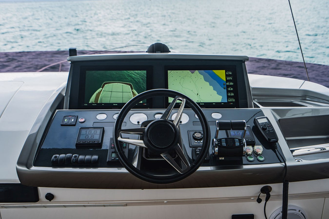 https://arconyachts.ams3.digitaloceanspaces.com/105191/conversions/large_4392276-optimize.jpg