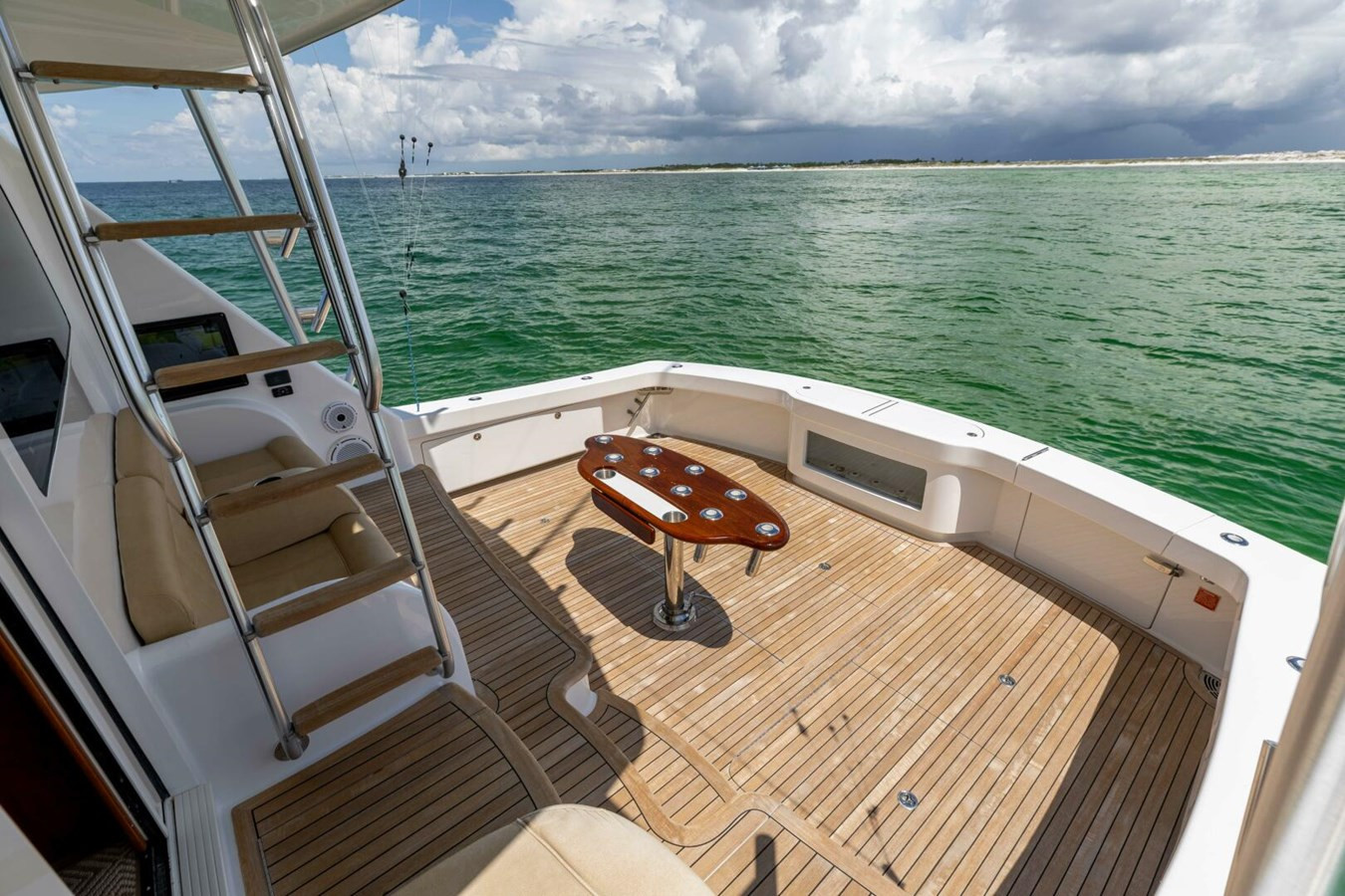 https://arconyachts.ams3.digitaloceanspaces.com/105224/conversions/large_4833366-optimize.jpg
