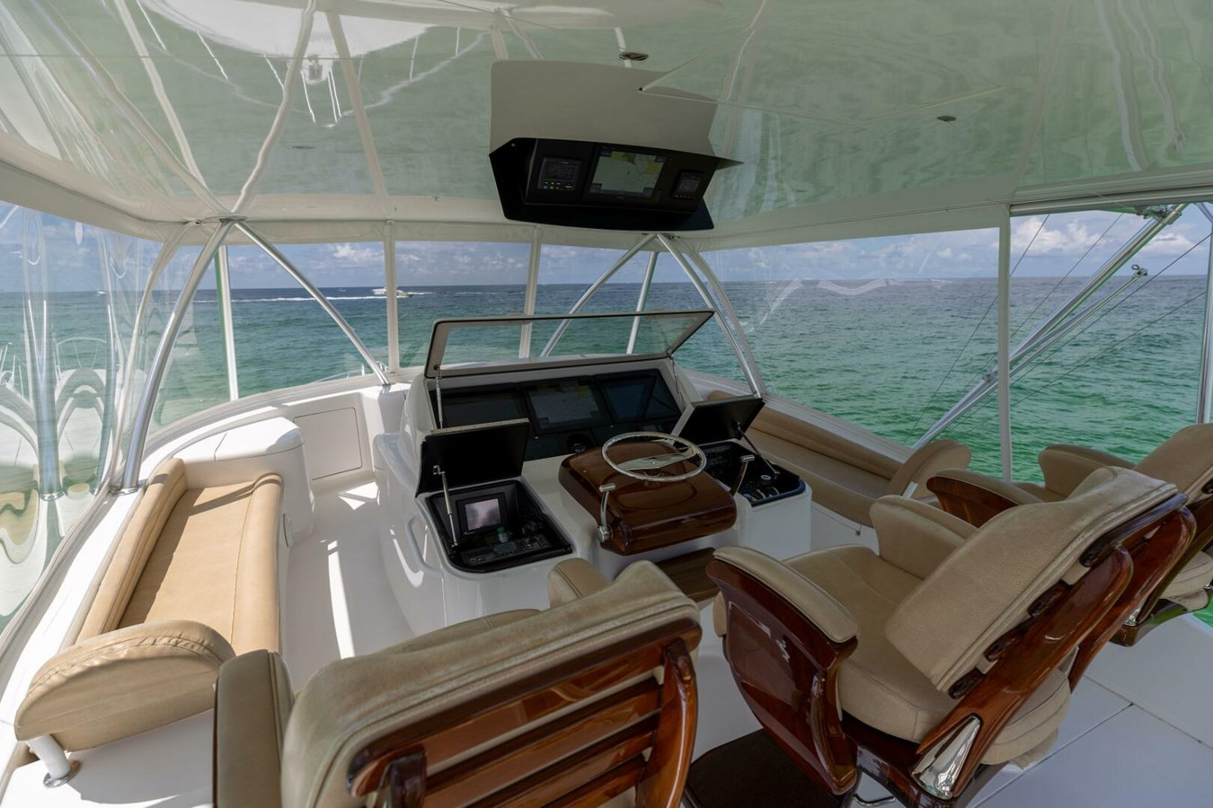 https://arconyachts.ams3.digitaloceanspaces.com/105226/conversions/large_4833367-optimize.jpg