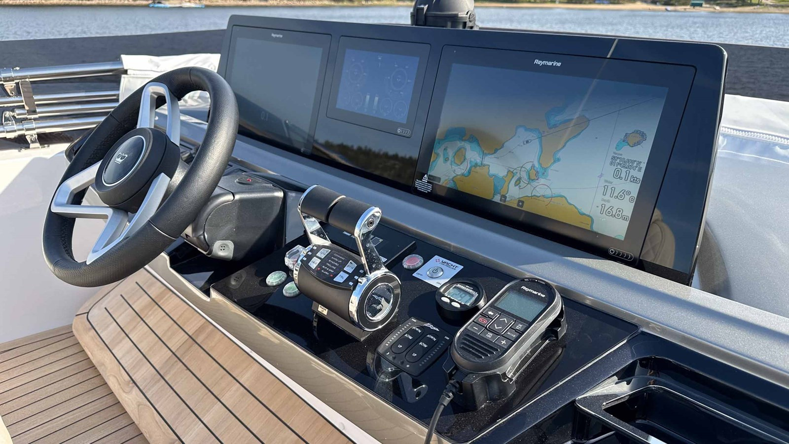 https://arconyachts.ams3.digitaloceanspaces.com/105260/conversions/large_4679358-optimize.jpg