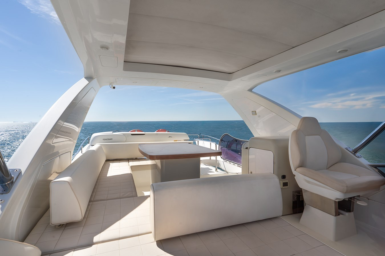 https://arconyachts.ams3.digitaloceanspaces.com/105319/conversions/large_3944687-optimize.jpg