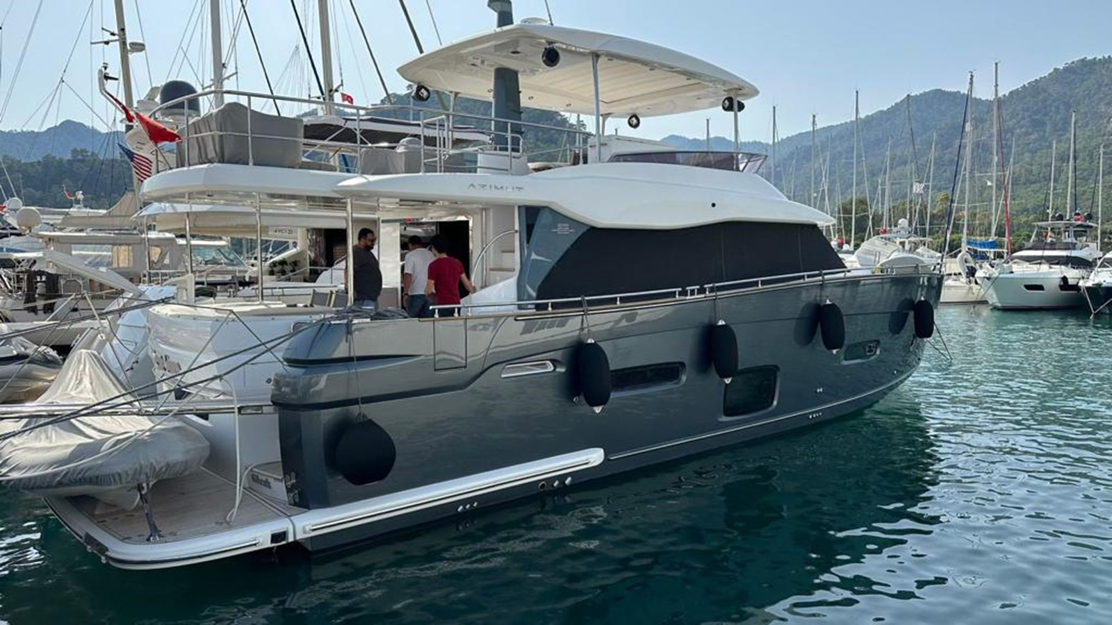 https://arconyachts.ams3.digitaloceanspaces.com/105396/conversions/large_4773174-optimize.jpg