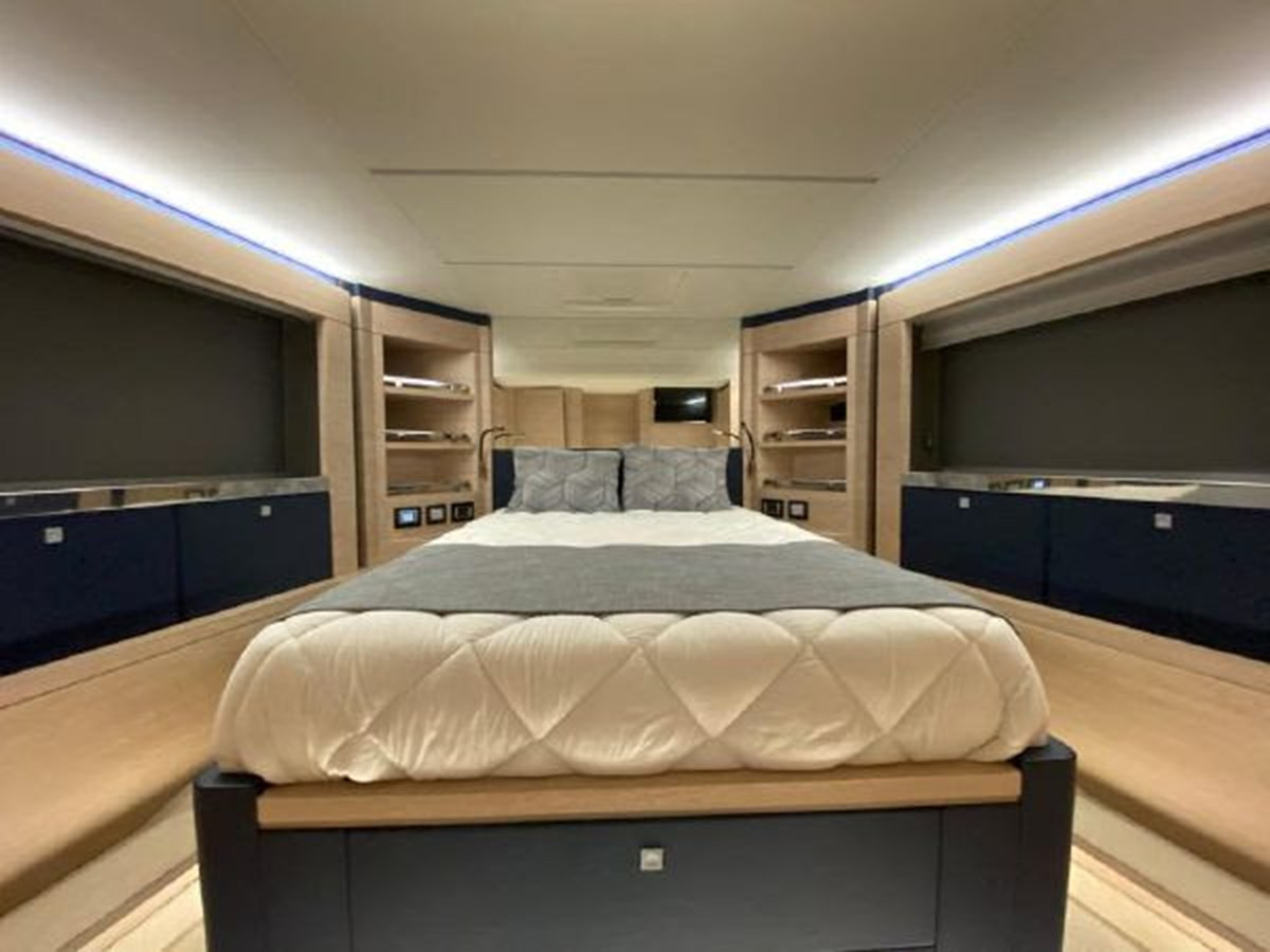 https://arconyachts.ams3.digitaloceanspaces.com/105431/conversions/large_3195050-optimize.jpg