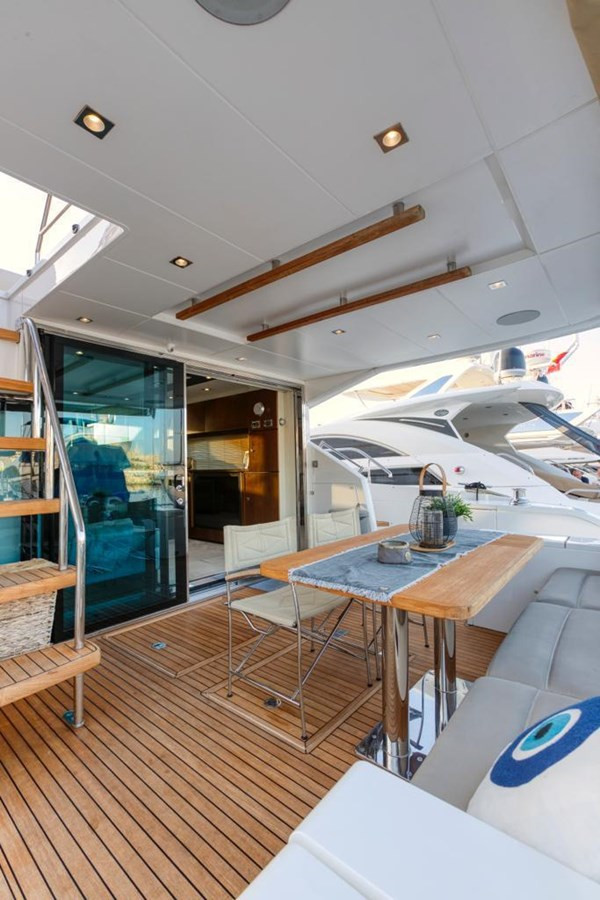 https://arconyachts.ams3.digitaloceanspaces.com/105438/conversions/large_4057616-optimize.jpg